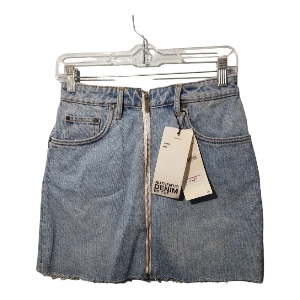 Zara Authentic Denim by TRF‎ Zip up Light Wash Denim Mini Skirt Size S